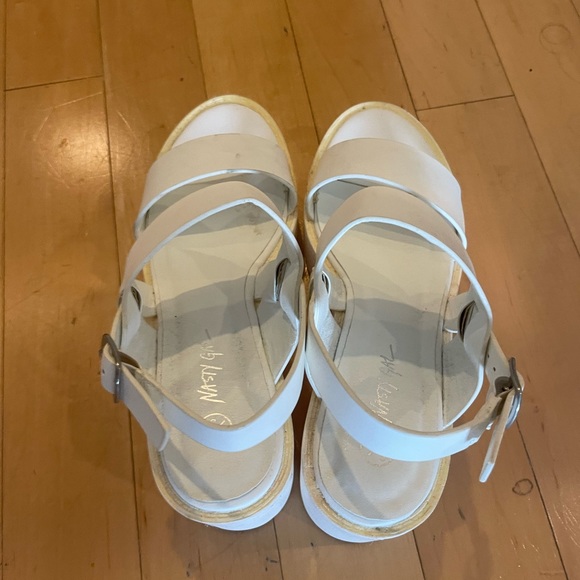 Nasty Gal Faux Leather Cleated Chunky White Sandals - Picture 7 of 9